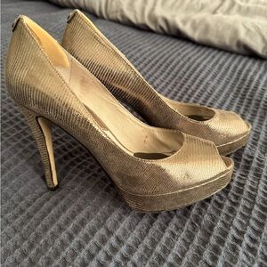 Michael Kors printed pumps size 6.5